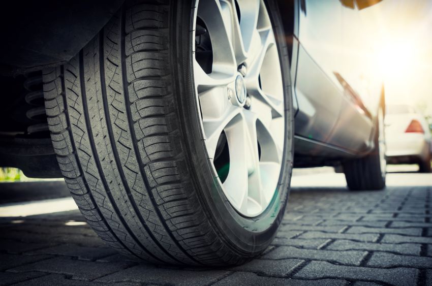 Dry rot tires Dry rot tires